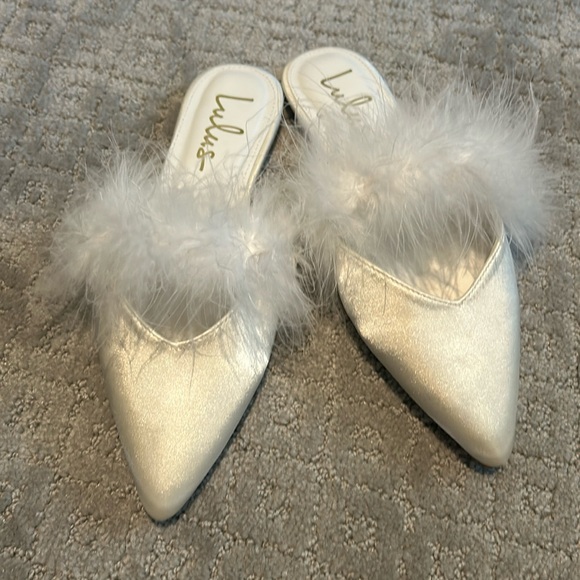 Lulu’s Bridal Slippers - Picture 4 of 5